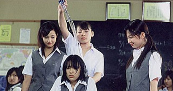 这就是日本学生都知道的「校园种姓阶级制度」，只要分在底层阶级就是大家霸凌的对象…